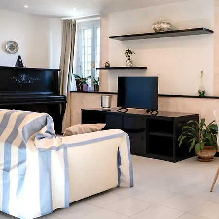 Borgo Pasqui 別荘 ディアーノ・カステッロ