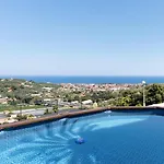 בית נופש Borgo Pasqui *